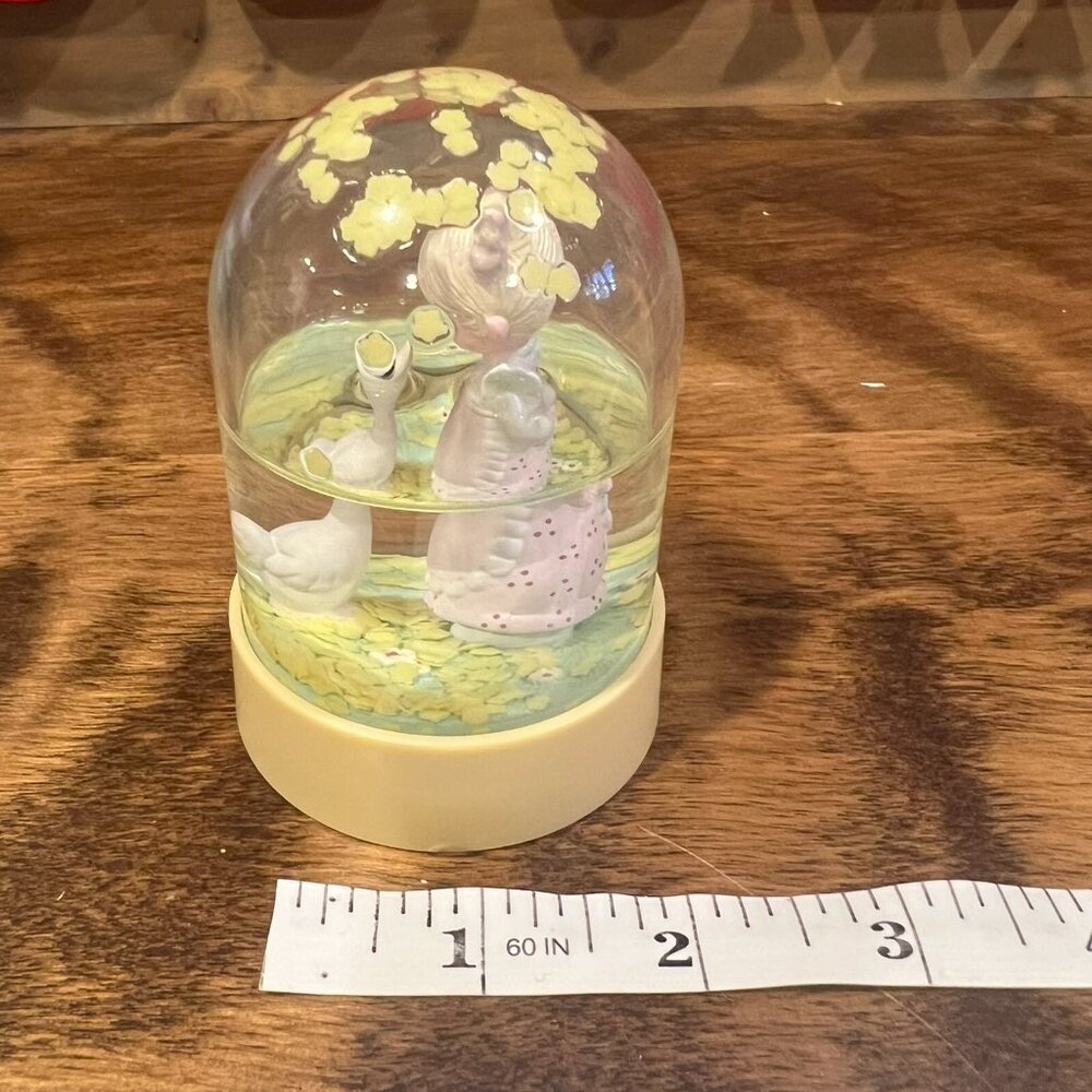 Vintage Precious Moments Make A Joyful Noise Water Globe 1983 Jonathan and David - Picture 4 of 8